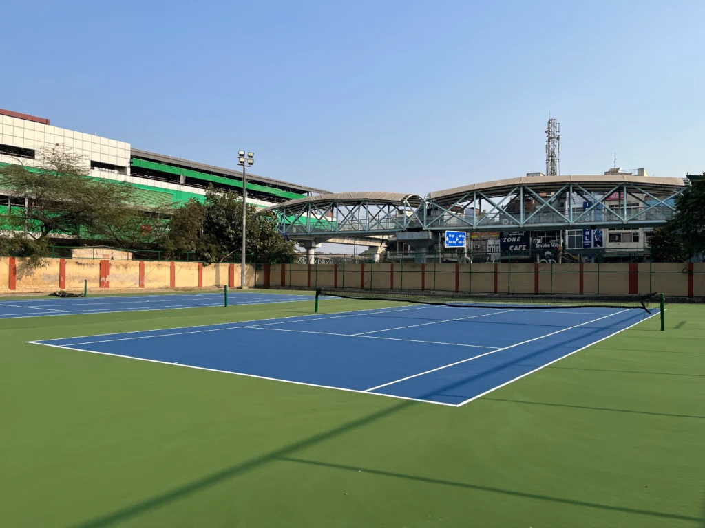hard tennis court